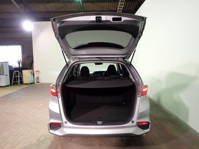 シャトル Ｇホンダセンシング　ギャザズメモリーナビ　フルセグＴＶ　ＣＤ＆ＤＶＤ再生　ブルートゥース　バックカメラ　ＥＴＣ車載器　ＬＥＤオートライト　モデューロアルミホイール　レーダークルーズＣ　ワンオーナー　禁煙車　スマートキー（29枚目）