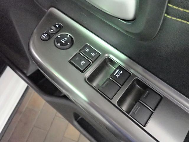 フリードハイブリッド ハイブリッド・クロスターホンダセンシング　ギャザズ９インチメモリーナビ　フルセグＴＶ　ＣＤ＆ＤＶＤ再生　ブルートゥース　バックカメラ　ＥＴＣ車載器　両側電動スライドドア　シートヒーター　ＬＥＤオートライト　ワンオーナー　ドラレコ前後（17枚目）