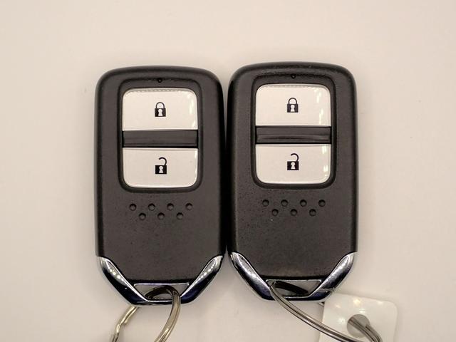 ＷＲ－Ｖ Ｚ　ギャザズ８インチメモリーナビ　フルセグＴＶ　ブルートゥース　バックカメラ　ＥＴＣ車載器　ホンダセンシング　ＬＥＤオートライト　ワンオーナー　禁煙車　ドラレコ前後　ハーフレザーシート　ＵＳＢ充電（11枚目）