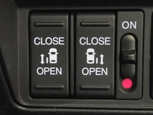 オデッセイハイブリッド e:HEVアブソルート・EX ギャザズ11.4インチメモリーナビ フルセグTV CD&DVD再生 ブルートゥース マルチビューカメラ 純正天吊りモニター ETC車載器 両側電動スライドドア ドラレコ前後 ワンオーナー Pセンサー(13枚目)