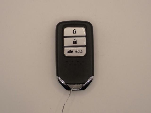 アコード EX 純正8インチメモリーナビ フルセグTV CD&DVD再生 ブルートゥース バックカメラ ETC車載器 サンルーフ 黒レザーシート シートヒーター LEDオートライト F&Rドラレコ ワンオーナー(10枚目)