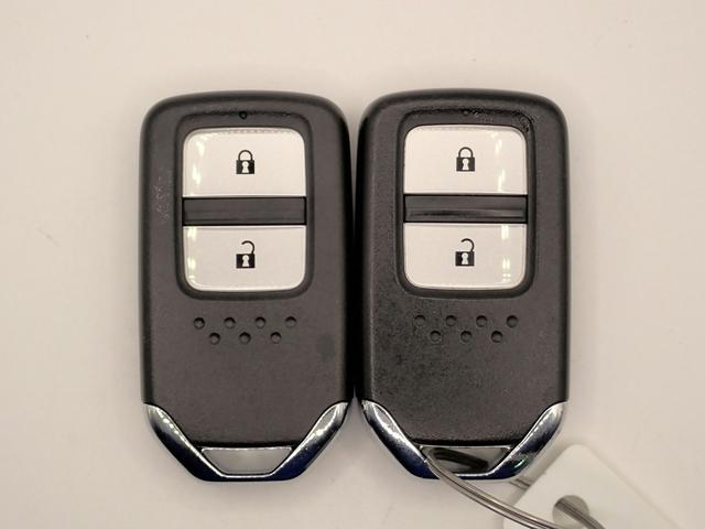 WR-V Z+ 純正9インチコネクトナビ フルセグTV ブルートゥース アップルカープレイ対応 バックカメラ ETC車載器 LEDオートライト アクティブクルーズコントロール ワンオーナー 禁煙車 スマートキー(11枚目)