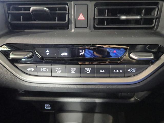 WR-V Z+ 純正9インチコネクトナビ フルセグTV ブルートゥース アップルカープレイ対応 バックカメラ ETC車載器 LEDオートライト アクティブクルーズコントロール ワンオーナー 禁煙車 スマートキー(19枚目)