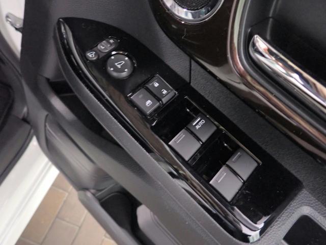 Ｎ－ＢＯＸカスタム Ｌ・ターボコーディネートスタイル　ギャザズメモリーナビ　フルセグＴＶ　ブルートゥース　ＵＳＢ　バックカメラ　両側電動スライドドア　ＬＥＤオートライト　オートハイビーム　禁煙車　シートヒーター　パーキングセンサー　ホンダセンシング（19枚目）