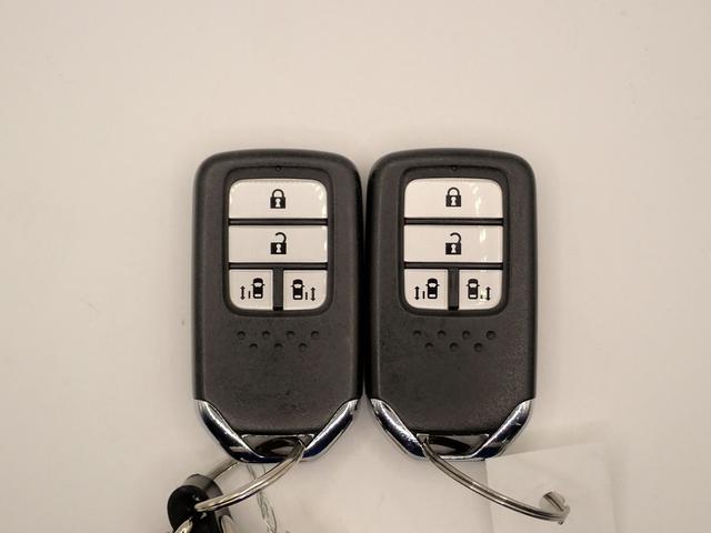 ステップワゴンスパーダ スパーダホンダセンシング ギャザズ9インチメモリーナビ フルセグTV CD&DVD再生 ブルートゥース バックカメラ ETC2.0 両側電動スライドドア LEDオートライト ワンオーナー 禁煙車 ドラレコ前後 パドルシフト(10枚目)