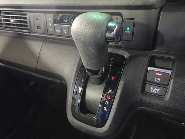 HONDA N-BOX CUSTOM TURBO