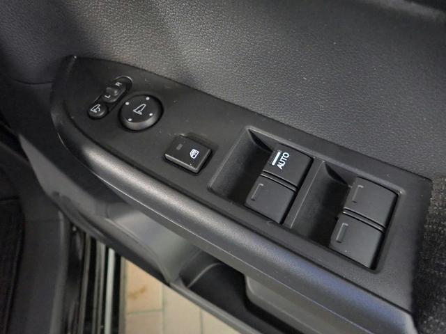 N-WGNカスタム L ギャザズメモリーナビ フルセグTV CD&DVD再生 ブルートゥース バックカメラ シートヒーター LEDオートライト オートハイビーム ワンオーナー 禁煙車 パーキングセンサー ホンダセンシング(19枚目)