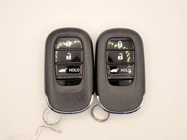 ヴェゼル ｅ：ＨＥＶＺ　ギャザズ９インチナビ　フルセグＴＶ　ブルートゥース　バックカメラ　ＥＴＣ車載器　ハーフレザーＳ　シート＆ステアリングヒーター　ＬＥＤオートライト　ワンオーナー　禁煙車　パーキングセンサー　ドラレコ前後（11枚目）