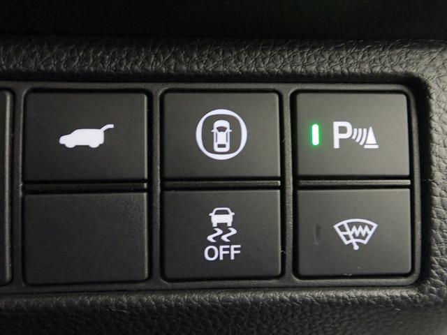 ヴェゼル ｅ：ＨＥＶＺ　ギャザズ９インチナビ　フルセグＴＶ　ブルートゥース　バックカメラ　ＥＴＣ車載器　ハーフレザーＳ　シート＆ステアリングヒーター　ＬＥＤオートライト　ワンオーナー　禁煙車　パーキングセンサー　ドラレコ前後（16枚目）