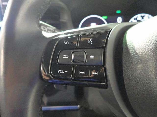 ヴェゼル ｅ：ＨＥＶＺ　ギャザズ９インチナビ　フルセグＴＶ　ブルートゥース　バックカメラ　ＥＴＣ車載器　ハーフレザーＳ　シート＆ステアリングヒーター　ＬＥＤオートライト　ワンオーナー　禁煙車　パーキングセンサー　ドラレコ前後（19枚目）