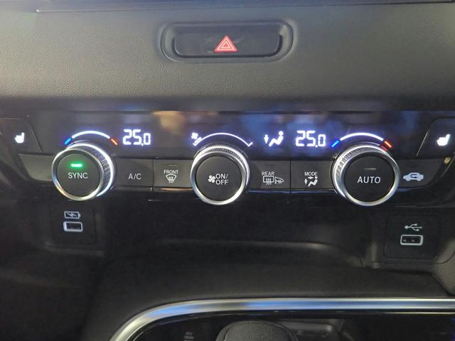 ヴェゼル ｅ：ＨＥＶＺ　ギャザズ９インチナビ　フルセグＴＶ　ブルートゥース　バックカメラ　ＥＴＣ車載器　ハーフレザーＳ　シート＆ステアリングヒーター　ＬＥＤオートライト　ワンオーナー　禁煙車　パーキングセンサー　ドラレコ前後（21枚目）