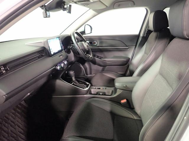 ヴェゼル ｅ：ＨＥＶＺ　ギャザズ９インチナビ　フルセグＴＶ　ブルートゥース　バックカメラ　ＥＴＣ車載器　ハーフレザーＳ　シート＆ステアリングヒーター　ＬＥＤオートライト　ワンオーナー　禁煙車　パーキングセンサー　ドラレコ前後（27枚目）