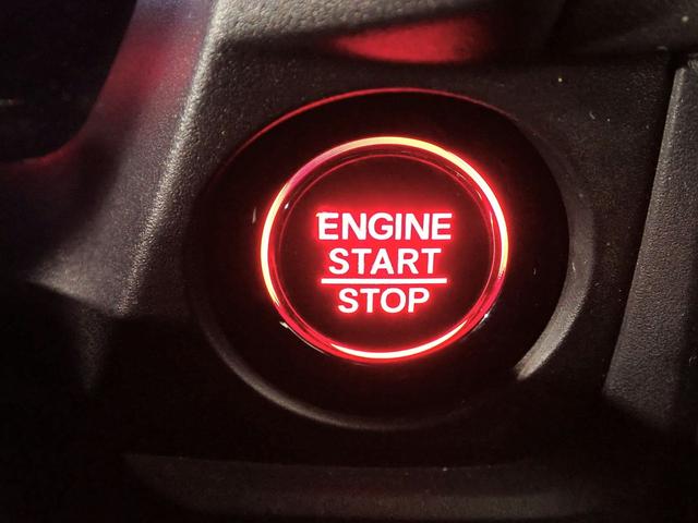 ＷＲ－Ｖ Ｚ　バックカメラ　ＬＥＤオートライト　オートハイビーム　アクティブクルーズコントロール　ホンダセンシング　ワンオーナー　スマートキー　パドルシフト　ハーフレザーシート　ＵＳＢ充電　パーキングセンサー（13枚目）