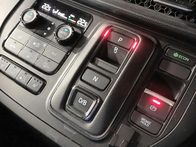 ステップワゴン ｅ：ＨＥＶスパーダ　ギャザズ１１．４インチナビ　フルセグＴＶ　ブルートゥース　天吊りモニター　両側電動スライドドア　シートヒーター　ＬＥＤオートライト　ワンオーナー　禁煙車　Ｐセンサー　パワーテールゲート　ＢＳＩ（21枚目）