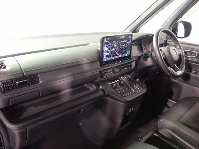 ステップワゴン ｅ：ＨＥＶスパーダ　ギャザズ１１．４インチナビ　フルセグＴＶ　ブルートゥース　天吊りモニター　両側電動スライドドア　シートヒーター　ＬＥＤオートライト　ワンオーナー　禁煙車　Ｐセンサー　パワーテールゲート　ＢＳＩ（24枚目）