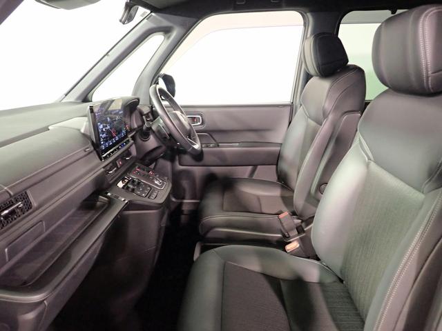 ステップワゴン ｅ：ＨＥＶスパーダ　ギャザズ１１．４インチナビ　フルセグＴＶ　ブルートゥース　天吊りモニター　両側電動スライドドア　シートヒーター　ＬＥＤオートライト　ワンオーナー　禁煙車　Ｐセンサー　パワーテールゲート　ＢＳＩ（25枚目）