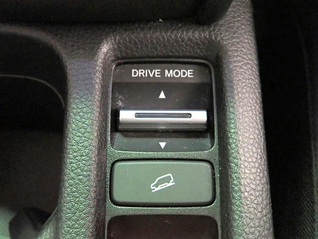 ヴェゼル e:HEVZ ギャザズ9インチナビ フルセグTV ブルートゥース Bカメラ ETC車載器 LEDオートライト オートハイビーム ワンオーナー 禁煙車 ドラレコ前後 パーキングセンサー シート&ステアリングヒーター(16枚目)