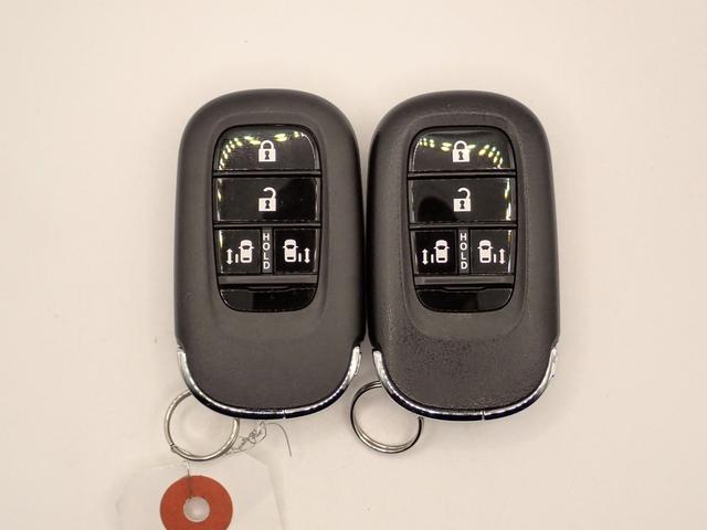 N-BOXカスタム コーディネートスタイル オーディオレス バックカメラ 両側電動スライドドア LEDオートライト ワンオーナー 禁煙車 シートバックテーブル パーキングセンサー シートヒーター レザーシート USB充電 ホンダセンシング(9枚目)