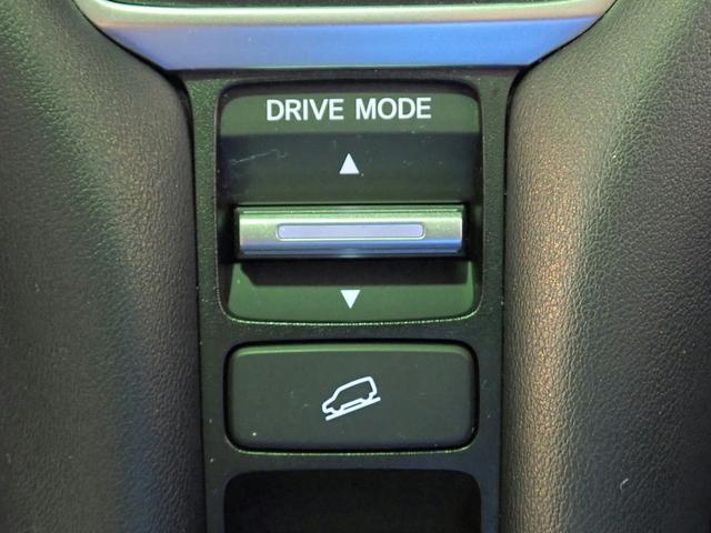 ZR-V e:HEVZ 純正コネクト9インチナビ フルセグTV BOSE ブルートゥース 全方位モニター ETC2.0 レザーシート シート&ステアリングヒーター LEDオートライト ワンオーナー 禁煙車 ワイヤレス充電(17枚目)