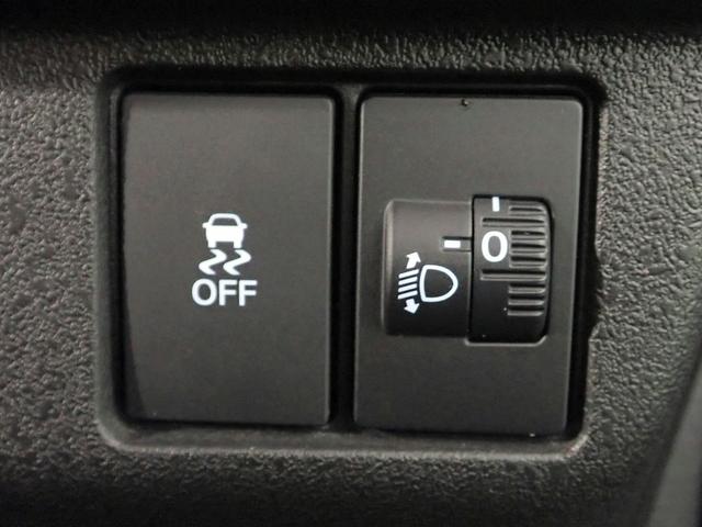 N-BOXカスタム ベースグレード ギャザズ8インチメモリーナビ フルセグTV ブルートゥース Bカメラ L側電動スライドドア LEDオートライト ワンオーナー 禁煙車 Pセンサー シートヒーター USB充電 ホンダセンシング(17枚目)