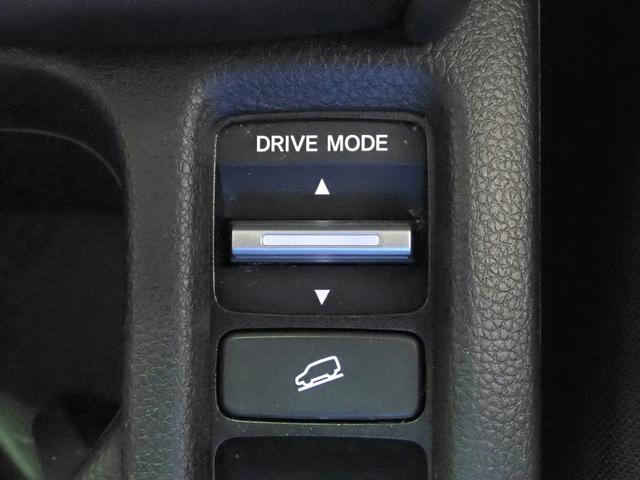 ヴェゼル ｅ：ＨＥＶＺ　ホンダコネクト９インチナビ　フルセグＴＶ　ブルートゥース　バックカメラ　ＥＴＣ２．０　ＬＥＤオートライト　ワンオーナー　パーキングセンサー　ワイヤレス充電　シート＆ステアリングヒーター　ハーブレザーＳ（15枚目）