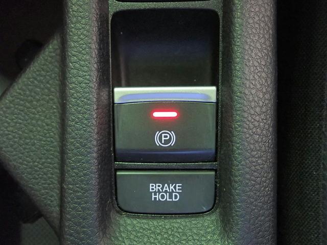 ヴェゼル ｅ：ＨＥＶＺ　ホンダコネクト９インチナビ　フルセグＴＶ　ブルートゥース　バックカメラ　ＥＴＣ２．０　ＬＥＤオートライト　ワンオーナー　パーキングセンサー　ワイヤレス充電　シート＆ステアリングヒーター　ハーブレザーＳ（16枚目）
