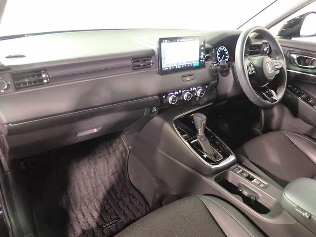 ヴェゼル ｅ：ＨＥＶＺ　ホンダコネクト９インチナビ　フルセグＴＶ　ブルートゥース　バックカメラ　ＥＴＣ２．０　ＬＥＤオートライト　ワンオーナー　パーキングセンサー　ワイヤレス充電　シート＆ステアリングヒーター　ハーブレザーＳ（25枚目）