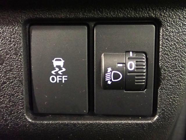 N-BOXカスタム コーディネートスタイル ギャザズ8インチメモリーナビ フルセグTV ブルートゥース バックカメラ 両側電動スライドドア ETC車載器 シートヒーター LEDオートライト ドラレコ前後 ワンオーナー 禁煙車 Pセンサー(16枚目)