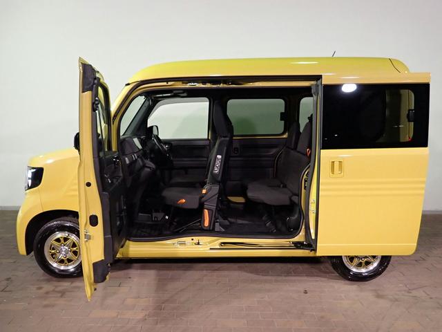 Ｎ－ＶＡＮ ファン　社外８インチメモリーナビ　フルセグＴＶ　ＣＤ＆ＤＶＤ再生　ブルートゥース　バックカメラ　ＥＴＣ車載器　両側スライドドア　ＬＥＤオートライト　社外１２インチＡＷ　ワンオーナー　禁煙車　パーキングセンサー（33枚目）