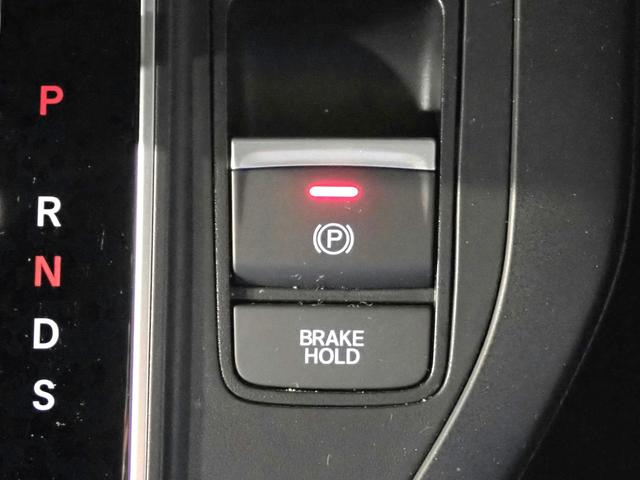 ステップワゴン スパーダ　ギャザズ９インチナビ　フルセグＴＶ　ＣＤ＆ＤＶＤ再生　ブルートゥース　天吊りモニター　Ｂカメラ　ＥＴＣ車載器　Ｐセンサー　両側電動スライドドア　Ｓヒーター　ＬＥＤオートライト　ワンオーナー　禁煙車（19枚目）