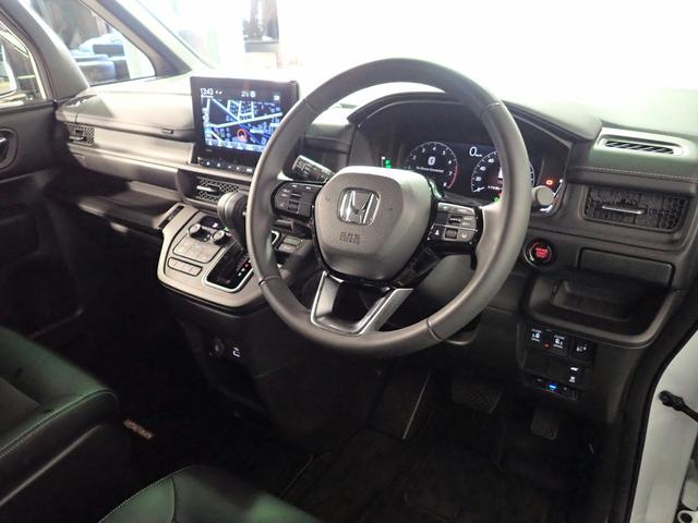 ステップワゴン スパーダ　ギャザズ９インチナビ　フルセグＴＶ　ＣＤ＆ＤＶＤ再生　ブルートゥース　天吊りモニター　Ｂカメラ　ＥＴＣ車載器　Ｐセンサー　両側電動スライドドア　Ｓヒーター　ＬＥＤオートライト　ワンオーナー　禁煙車（25枚目）