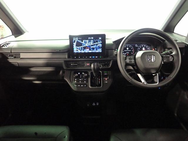 ステップワゴン スパーダ　ギャザズ９インチナビ　フルセグＴＶ　ＣＤ＆ＤＶＤ再生　ブルートゥース　天吊りモニター　Ｂカメラ　ＥＴＣ車載器　Ｐセンサー　両側電動スライドドア　Ｓヒーター　ＬＥＤオートライト　ワンオーナー　禁煙車（26枚目）