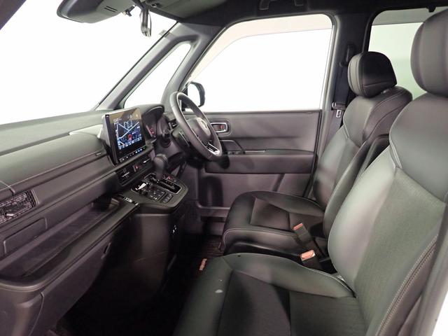 ステップワゴン スパーダ　ギャザズ９インチナビ　フルセグＴＶ　ＣＤ＆ＤＶＤ再生　ブルートゥース　天吊りモニター　Ｂカメラ　ＥＴＣ車載器　Ｐセンサー　両側電動スライドドア　Ｓヒーター　ＬＥＤオートライト　ワンオーナー　禁煙車（28枚目）