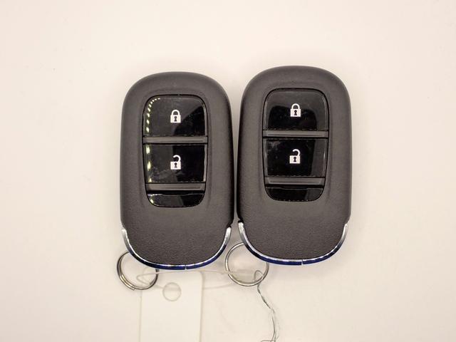 Ｎ－ＶＡＮ ｅ： ｅ：Ｌ４　バックカメラ　パーキングセンサー　オートライト　オートハイビーム　ホンダセンシング　ＵＳＢ充電　禁煙車　スマートキー　アクティブクルーズコントロール　急速充電ポート（9枚目）