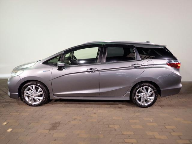 シャトル ハイブリッドＺホンダセンシング　ギャザズ８インチメモリーナビ　フルセグＴＶ　ＣＤ＆ＤＶＤ再生　ブルートゥース　Ｂカメラ　ＥＴＣ車載器　ＬＥＤオートライト　ワンオーナー　ハーフレザーシート　シートヒーター　ルーフレール　パドルシフト（32枚目）