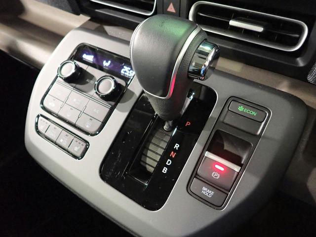 フリード ｅ：ＨＥＶエアーＥＸ　ギャザズ８インチメモリーナビ　フルセグＴＶ　ブルートゥース　バックカメラ　両側電動スライドドア　ＬＥＤオートライト　ワンオーナー　シートヒーター　ハーフレザーシート　パーキングセンサー　ＢＳＩ（21枚目）