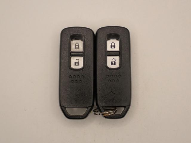 Ｎ－ＷＧＮ Ｌホンダセンシング　ギャザズメモリーナビ　フルセグＴＶ　ＣＤ＆ＤＶＤ再生　ブルートゥース　バックカメラ　ＥＴＣ車載器　シートヒーター　ＬＥＤオートライト　ワンオーナー　禁煙車　パーキングセンサー　ホンダセンシング（10枚目）