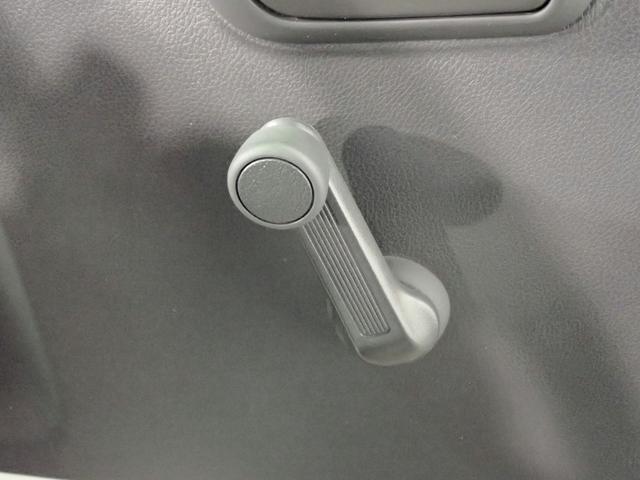 アクティトラック ＳＤＸ　５速マニュアル　純正オーディオＦＭＡＭラジオ　４ＷＤ　エアコン　運転席エアバック　ＡＢＳ　パワステ　ワンオーナー　荷台保護カバー（10枚目）