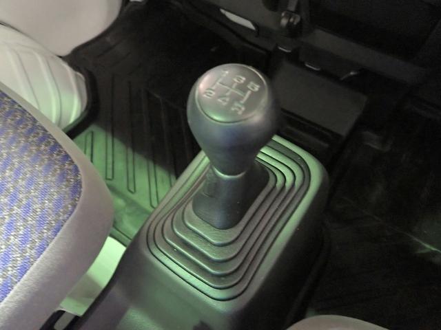 アクティトラック ＳＤＸ　５速マニュアル　純正オーディオＦＭＡＭラジオ　４ＷＤ　エアコン　運転席エアバック　ＡＢＳ　パワステ　ワンオーナー　荷台保護カバー（13枚目）