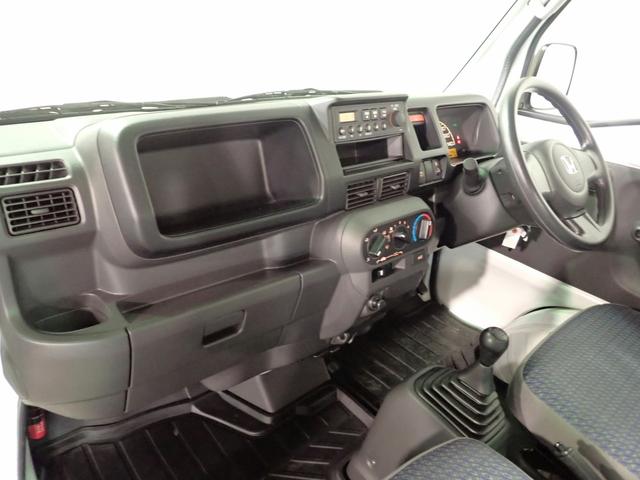 アクティトラック ＳＤＸ　５速マニュアル　純正オーディオＦＭＡＭラジオ　４ＷＤ　エアコン　運転席エアバック　ＡＢＳ　パワステ　ワンオーナー　荷台保護カバー（18枚目）