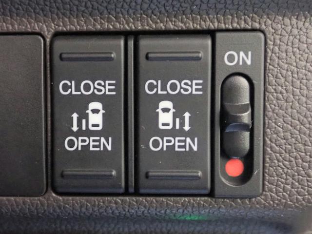 フリードハイブリッド ハイブリッド・G ギャザズ9インチメモリーナビ フルセグTV ブルートゥース バックカメラ 天吊りモニター ETC車載器 両側電動スライドドア シートヒーター LEDオートライト ワンオーナー 禁煙車 純正エンスタ(14枚目)