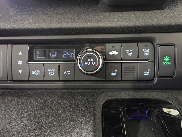 Ｎ－ＢＯＸカスタム コーディネートスタイル　オーディオレス　バックカメラ　両側電動スライドドア　ＬＥＤオートライト　ワンオーナー　禁煙車　Ｐセンサー　シートヒーター　レザーシート　ルーフコンソール　シートバックテーブル　ホンダセンシング（19枚目）