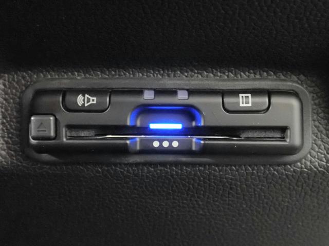 フリード＋ Ｇブラックスタイル　ギャザズメモリーナビ　フルセグＴＶ　ブルートゥース　バックカメラ　ＥＴＣ車載器　両側電動スライドドア　シートヒーター　ＬＥＤオートライト　ワンオーナー　ドラレコ前後　純正エンスタ　モデューロフルエアロ（10枚目）