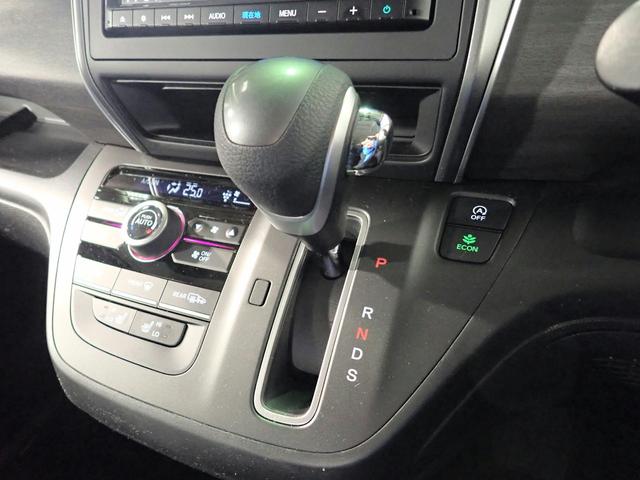 フリード＋ Ｇブラックスタイル　ギャザズメモリーナビ　フルセグＴＶ　ブルートゥース　バックカメラ　ＥＴＣ車載器　両側電動スライドドア　シートヒーター　ＬＥＤオートライト　ワンオーナー　ドラレコ前後　純正エンスタ　モデューロフルエアロ（22枚目）