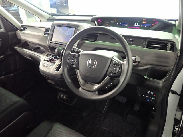 フリード＋ Ｇブラックスタイル　ギャザズメモリーナビ　フルセグＴＶ　ブルートゥース　バックカメラ　ＥＴＣ車載器　両側電動スライドドア　シートヒーター　ＬＥＤオートライト　ワンオーナー　ドラレコ前後　純正エンスタ　モデューロフルエアロ（23枚目）