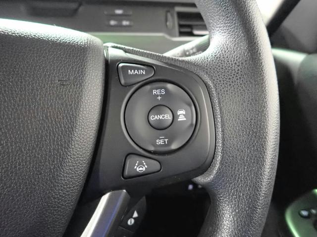 フリード Ｇブラックスタイル　ギャザズメモリーナビ　フルセグＴＶ　ＣＤ＆ＤＶＤ再生　ブルートゥース　バックカメラ　ＥＴＣ２．０　両側電動スライドドア　ＬＥＤオートライト　ワンオーナー　シートヒーター　ホンダセンシング　ドラレコ前後（13枚目）