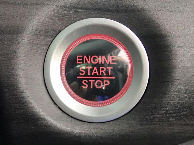 フリード Ｇブラックスタイル　ギャザズメモリーナビ　フルセグＴＶ　ＣＤ＆ＤＶＤ再生　ブルートゥース　バックカメラ　ＥＴＣ２．０　両側電動スライドドア　ＬＥＤオートライト　ワンオーナー　シートヒーター　ホンダセンシング　ドラレコ前後（16枚目）