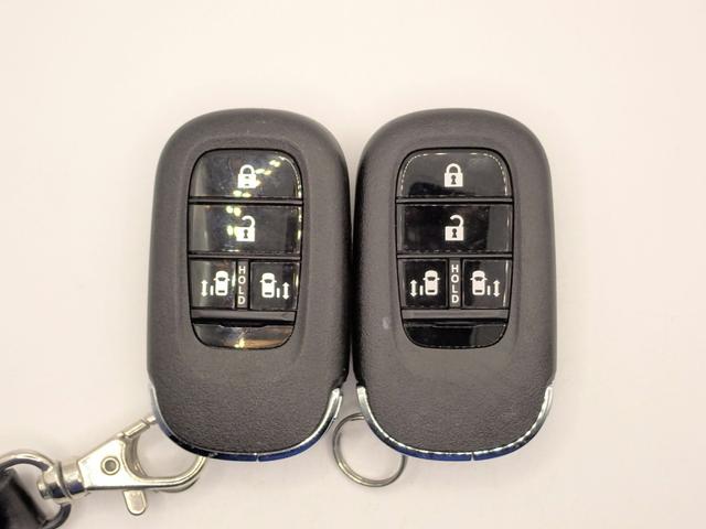 フリード エアーEX ギャザズメモリーナビ フルセグTV ブルートゥース バックカメラ 両側電動スライドドア LEDオートライト オートハイビーム ワンオーナー シートヒーター ホンダセンシング ハーフレザーシート BSI(9枚目)