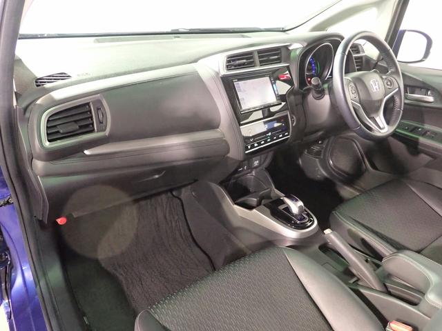 フィットハイブリッド Lパッケージ ギャザズSDナビ フルセグTV CD&DVD再生 ブルートゥース バックカメラ ETC車載器 LEDオートライト ワンオーナー あんしんパッケージ ハーフレザーシート アイドリングストップ(23枚目)