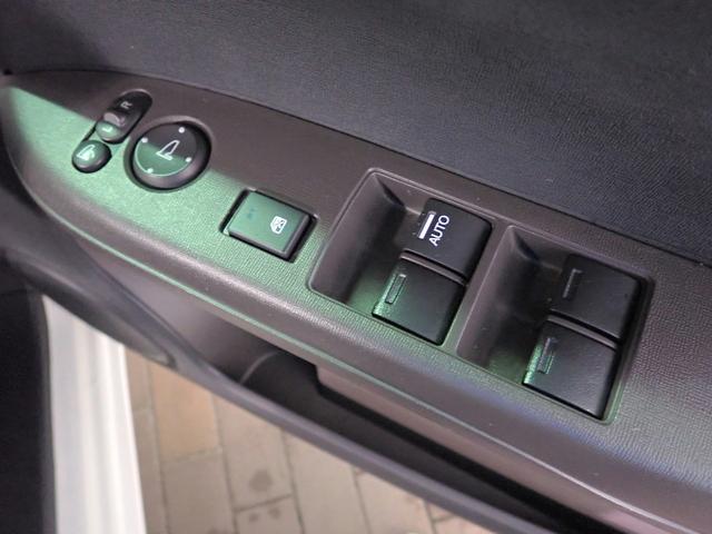 Ｎ－ＯＮＥ ＧＳＳブラウンスタイルパッケージ　ギャザズ７インチメモリーナビ　フルセグＴＶ　ＣＤ＆ＤＶＤ再生　ブルートゥース　バックカメラ　ＥＴＣ車載器　ＨＩＤオートライト　禁煙車　シートヒーター　ＶＳＡ　オートエアコン（17枚目）